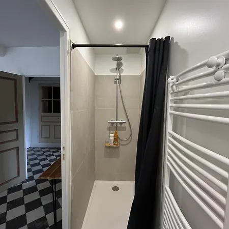 Le Creux Des Grives Guest house